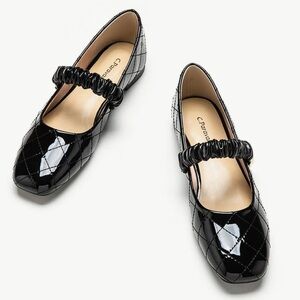 NIB Women’s C. Paravano Black Patent Quilted
Elastic Strap with Pearl Bu…